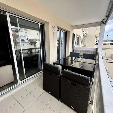 Appartement Résidence Riviera - T2, Situé En Centre-ville Proche De La Mae-2661 *
