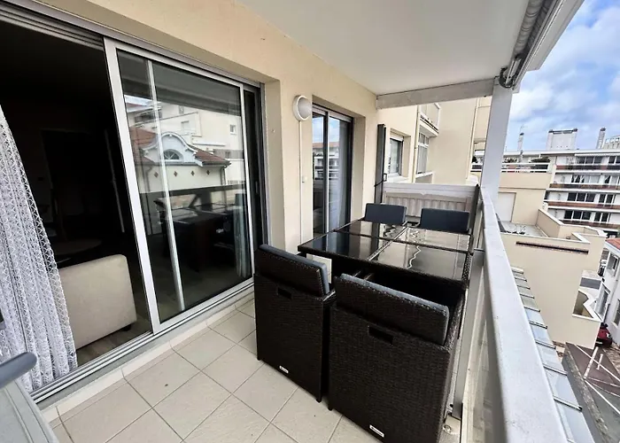 Apartment Riviera - T2, Situe En Centre-ville Proche De La Mae-2661 *